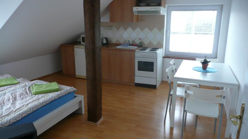 Apartments U Cara Ceske Budejovice Rom bilde